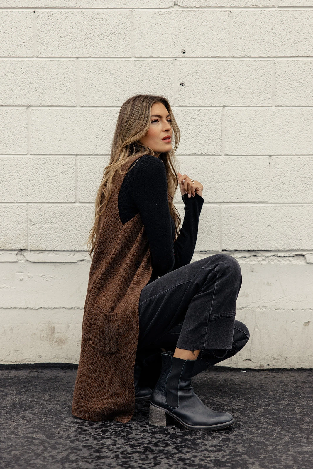 Marled Knit Sweater Vest with Pockets and Back Slit Detail 13 Marled Knit Sweater Vest with Pockets and Back Slit Detail - Image 11