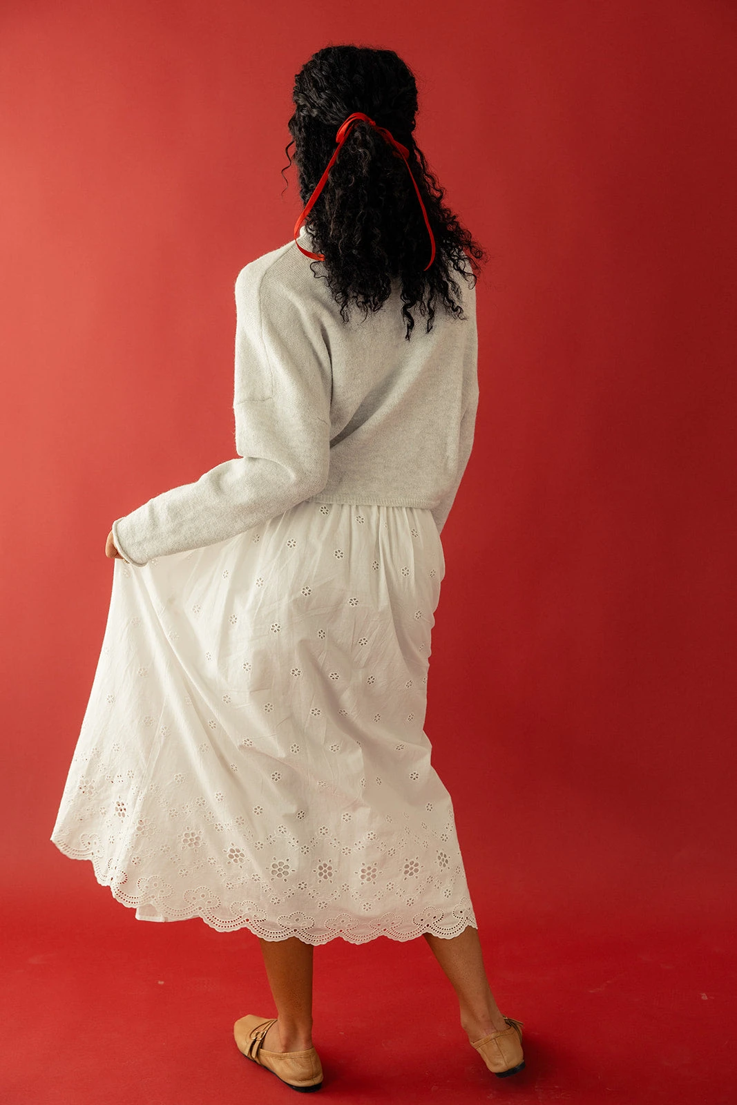 White Lace Skirt with Scalloped Hem and Elastic Waistband 7 White Lace Skirt with Scalloped Hem and Elastic Waistband - Image 5