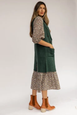 Marled Knit Sweater Vest with Pockets and Back Slit Detail 16 Marled Knit Sweater Vest with Pockets and Back Slit Detail -ROOLEE FASHION SHOP 028A1249