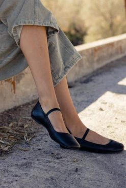 Brisela Square Toe Leather Ballet Flats 33 Brisela Square Toe Leather Ballet Flats -ROOLEE FASHION SHOP 028A1853