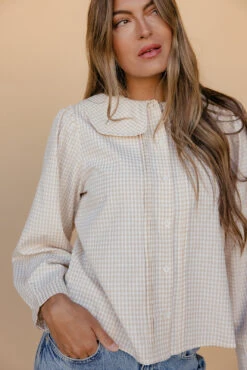 Vintage-Inspired Honeycomb Textured Blouse with Peter Pan Collar