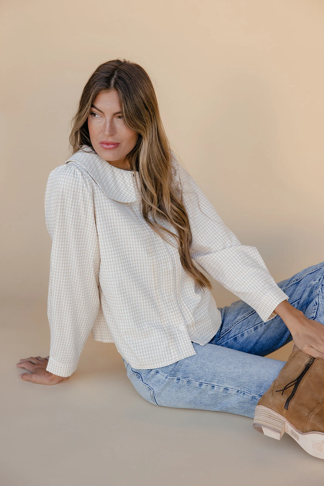 Vintage-Inspired Honeycomb Textured Blouse with Peter Pan Collar 10 Vintage-Inspired Honeycomb Textured Blouse with Peter Pan Collar - Image 8