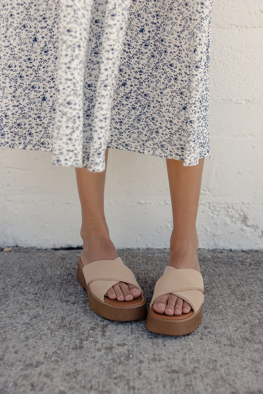 Francine Cross Platform Sandal with Comfortable Mesh Straps 3 Francine Cross Platform Sandal with Comfortable Mesh Straps