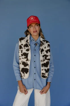 Cow Print Sherpa Vest - Cozy Western Ranch Style Highland Vest -ROOLEE FASHION SHOP 028A2743