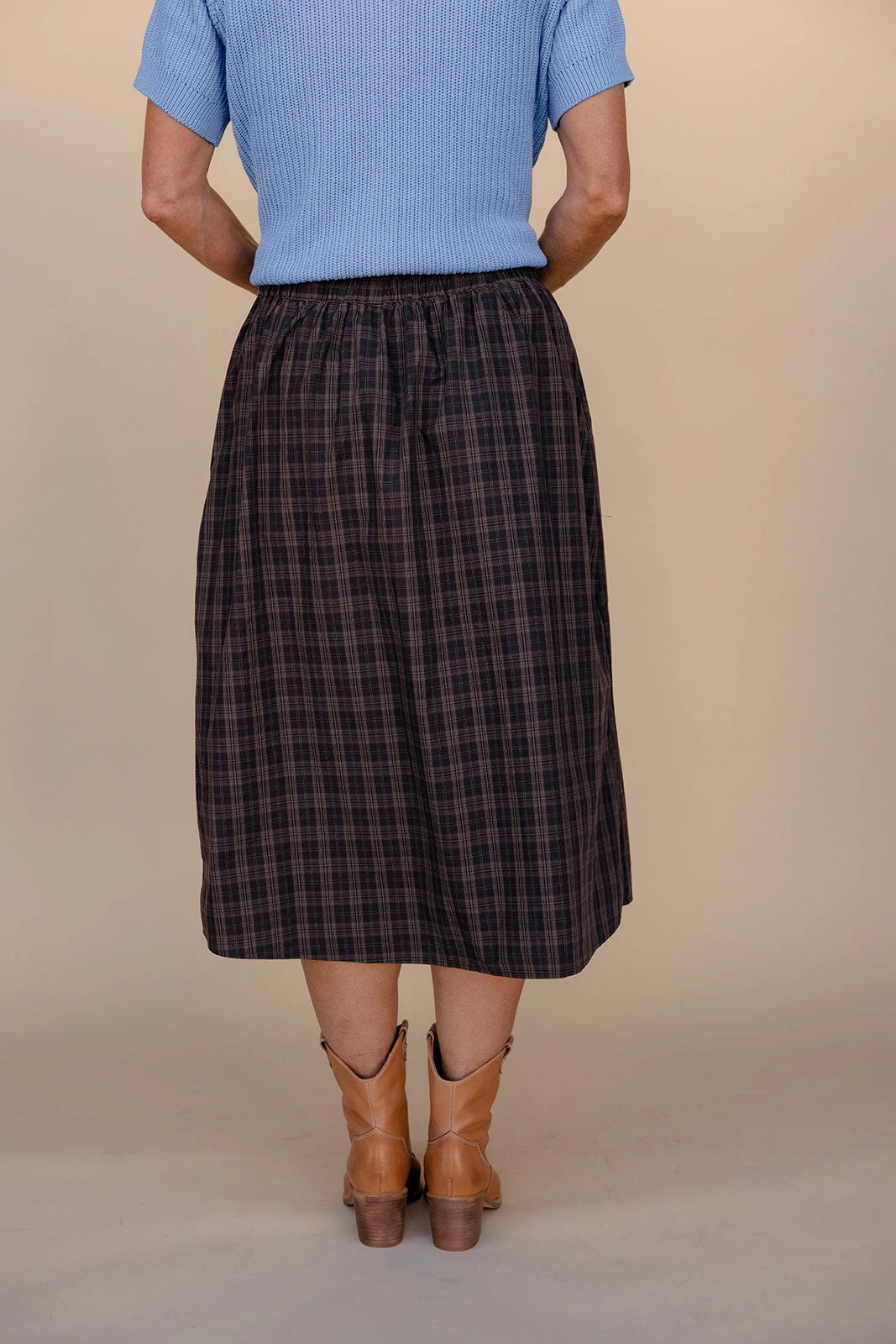Plaid Midi Skirt with Pockets and Elastic Waist 8 Plaid Midi Skirt with Pockets and Elastic Waist - Image 6