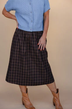 Plaid Midi Skirt with Pockets and Elastic Waist 16 Plaid Midi Skirt with Pockets and Elastic Waist -ROOLEE FASHION SHOP 028A3138