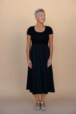 Classic Black Short Sleeve Midi Dress with Pockets -ROOLEE FASHION SHOP 028A3237