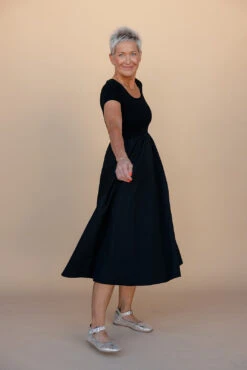 Classic Black Short Sleeve Midi Dress with Pockets -ROOLEE FASHION SHOP 028A3256