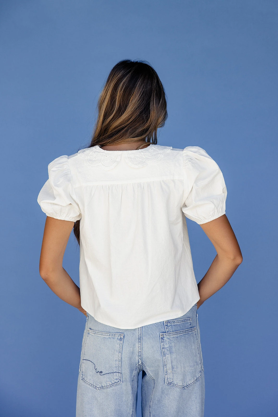 White Puff Sleeve Blouse with Vintage Lace Collar - Elegant Tailored Top 6 White Puff Sleeve Blouse with Vintage Lace Collar - Elegant Tailored Top - Image 4