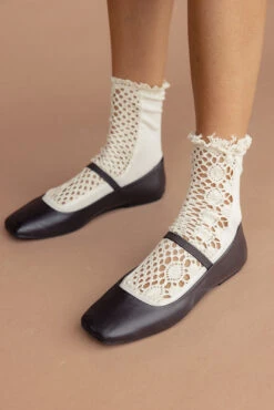 Free People Rubies Crochet Socks -ROOLEE FASHION SHOP 028A6240 a7c400bc d297 47cb 8fbf 4d0c4fe9b801