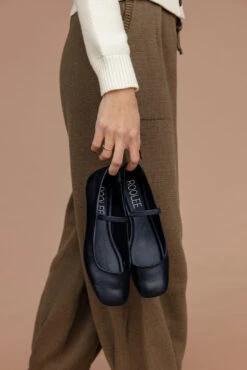 Brisela Square Toe Leather Ballet Flats 40 Brisela Square Toe Leather Ballet Flats -ROOLEE FASHION SHOP 028A6422