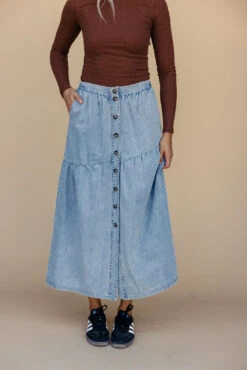 Gathered Seam Denim Skirt with Pockets and Elastic Waistband