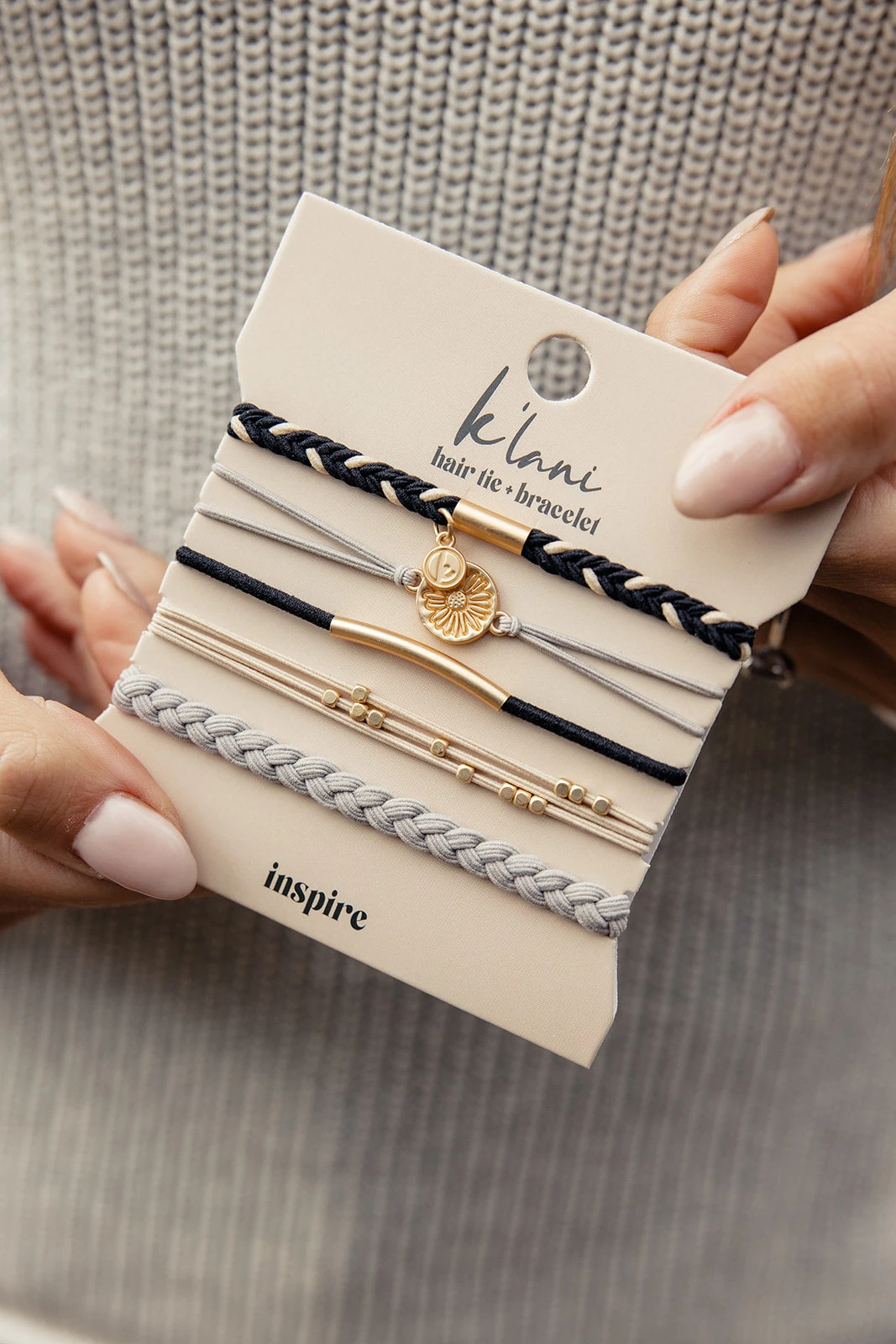 Hair Tie Bracelet Pack - Stylish 2-in-1 Elastic Wristbands 11 Hair Tie Bracelet Pack - Stylish 2-in-1 Elastic Wristbands - Image 9