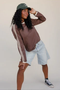 Double Dash Sporty Brown Long Sleeve Tee - Lightweight Relaxed Fit
