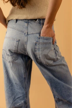 Free People Moxie Low Slung Slouchy Jeans -ROOLEE FASHION SHOP 028A7848 a2ef9560 0562 43ad ae6e 20afcc1e9505