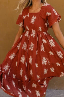 Rust Floral Embroidered Maxi Dress with Puff Sleeves and Cinch Waist -ROOLEE FASHION SHOP 028A7913