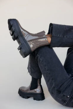 Chunky Platform Boots with Modern Edgy Design -ROOLEE FASHION SHOP 028A8041