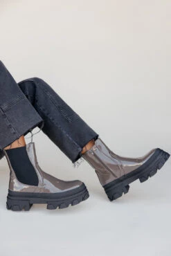 Chunky Platform Boots with Modern Edgy Design -ROOLEE FASHION SHOP 028A8052 cda0317d 174c 4186 986d 4bfdefc03c1d