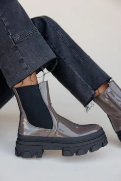 Chunky Platform Boots with Modern Edgy Design -ROOLEE FASHION SHOP 028A8054 cfd622a4 8680 408e a1bf b5b9ca248202