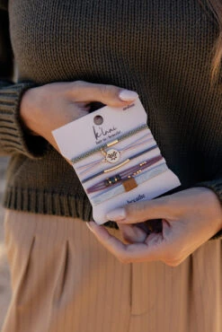 Hair Tie Bracelet Pack - Stylish 2-in-1 Elastic Wristbands 33 Hair Tie Bracelet Pack - Stylish 2-in-1 Elastic Wristbands -ROOLEE FASHION SHOP 028A8626