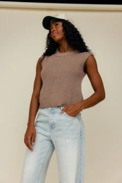 The Northbound Sweater Vest -ROOLEE FASHION SHOP 028A9156 78455675 ee54 4dcf ae38 a5895a2ff097