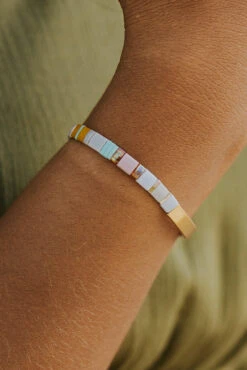 Be Fierce Lavender Japanese Glass Miyuki Bead Bracelet with 14K Gold Bar 10 Be Fierce Lavender Japanese Glass Miyuki Bead Bracelet with 14K Gold Bar -ROOLEE FASHION SHOP 4T1A8361 1