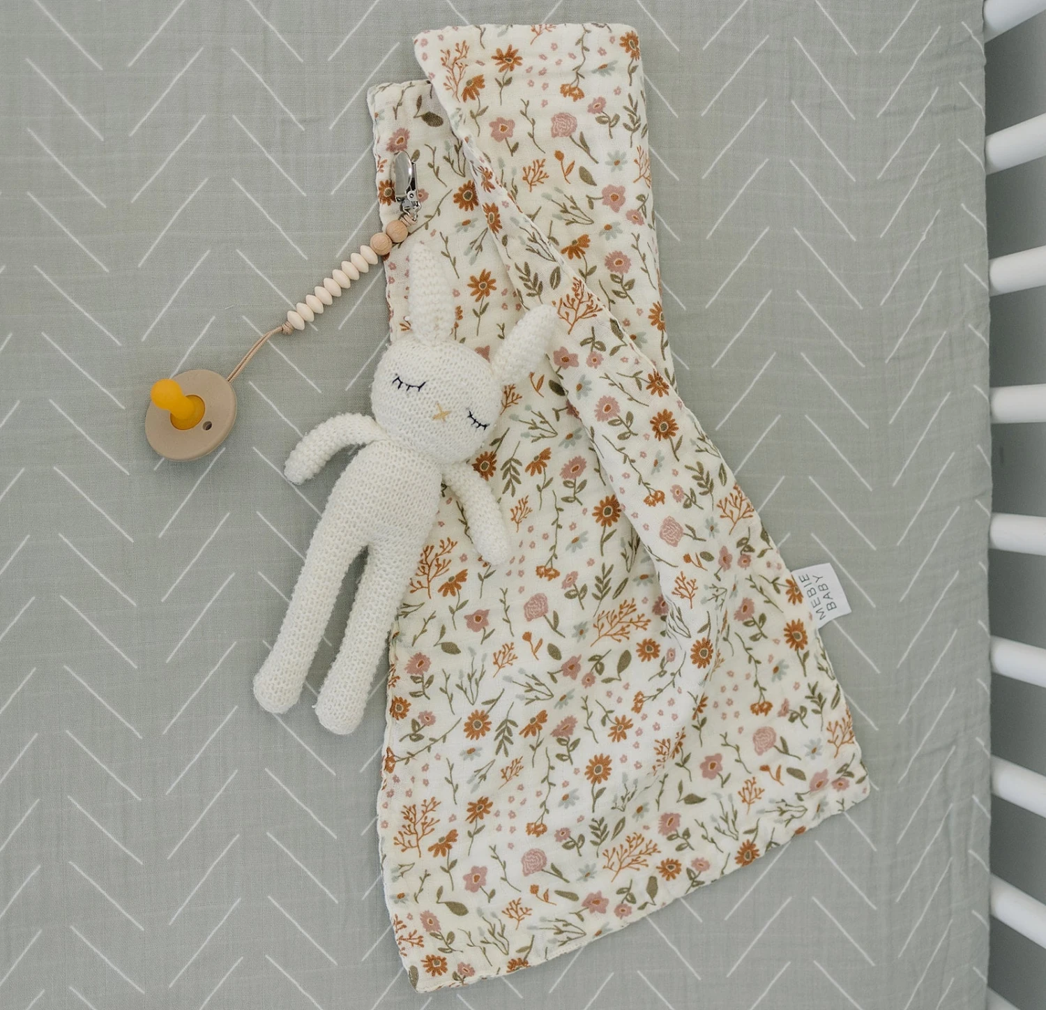 Mebie Baby Meadow Floral Muslin Burp Cloth 6 Mebie Baby Meadow Floral Muslin Burp Cloth - Image 4
