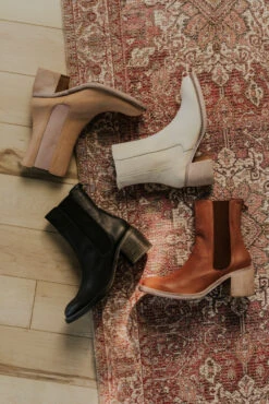 Free People Essential Leather Chelsea Boots