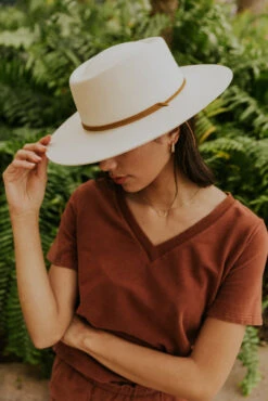 Wren Off White Flat Brim Telescope Hat with Genuine Leather Chin Strap