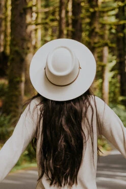 Wren Off White Flat Brim Telescope Hat with Genuine Leather Chin Strap -ROOLEE FASHION SHOP 6Z8A2727 2