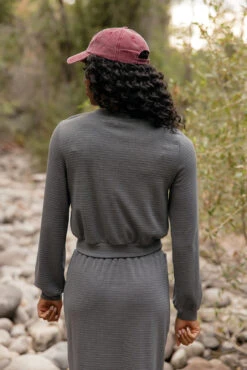 Cozy Meadowgate Button-Front Knit Cardigan for Effortless Layering 13 Cozy Meadowgate Button-Front Knit Cardigan for Effortless Layering -ROOLEE FASHION SHOP 7W4A0048 47961e79 d0b5 4864 8da8 b7e9f0ea2ccc