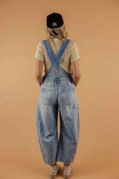 Free People Good Luck Barrel Overalls -ROOLEE FASHION SHOP 7W4A0728 bd237fc4 c811 4b1b a1c4 380fd7624c3a