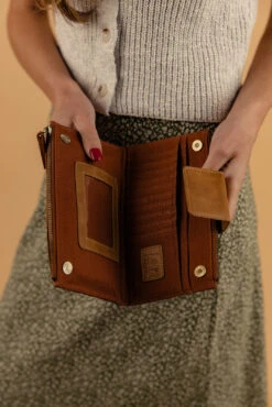 Colorblock Wallet Crossbody - Camryn Vegan Leather 3-in-1 Bag -ROOLEE FASHION SHOP 7W4A0993