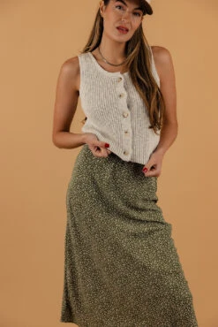 Ribbed Button Down Vest with Functional Buttons - Cozy Layering Top