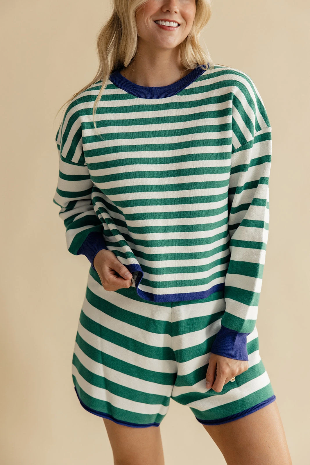 Striped Two-Piece Lounge Set with Contrast Hem 6 Striped Two-Piece Lounge Set with Contrast Hem - Image 4