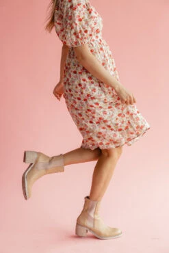 Floral Square Neck Midi Dress with Pockets - Pink and Red Blossom 18 Floral Square Neck Midi Dress with Pockets - Pink and Red Blossom -ROOLEE FASHION SHOP 7W4A1131 e6723257 2abb 4d02 925a 003e53fc99b9