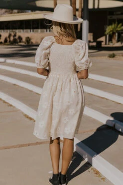 Any Way She Wants Floral Dress -ROOLEE FASHION SHOP 7W4A1151 60674de7 1676 4c39 b405 8a5b6f173232