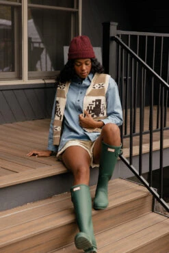 Southwestern Patterned Knit Vest - Tan Zip-Up Western Layering Piece -ROOLEE FASHION SHOP 7W4A1298 aa77cc3d 4de3 4511 a5de f2a4c4ebeff3