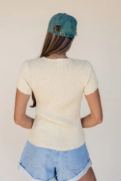 The Jasper Ribbed Tee -ROOLEE FASHION SHOP 7W4A1396 8ac01699 0788 4c86 99e1 dd14d463a45a