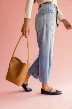 Harper Classic Tote: Premium Vegan Leather Everyday Handbag -ROOLEE FASHION SHOP 7W4A1529