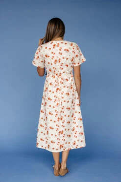 Floral V-Neck Button Front Dress with Pockets - The Emery -ROOLEE FASHION SHOP 7W4A2057 8edf2b52 0ce4 4d75 9ede 7c45f81fcad0