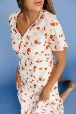 Floral V-Neck Button Front Dress with Pockets - The Emery -ROOLEE FASHION SHOP 7W4A2072 1e0a9625 2d93 44c8 862f 7c47dab704be