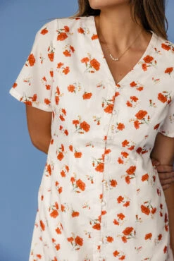 Floral V-Neck Button Front Dress with Pockets - The Emery -ROOLEE FASHION SHOP 7W4A2088 f9770e88 e296 4152 a323 c469dbfd0e67