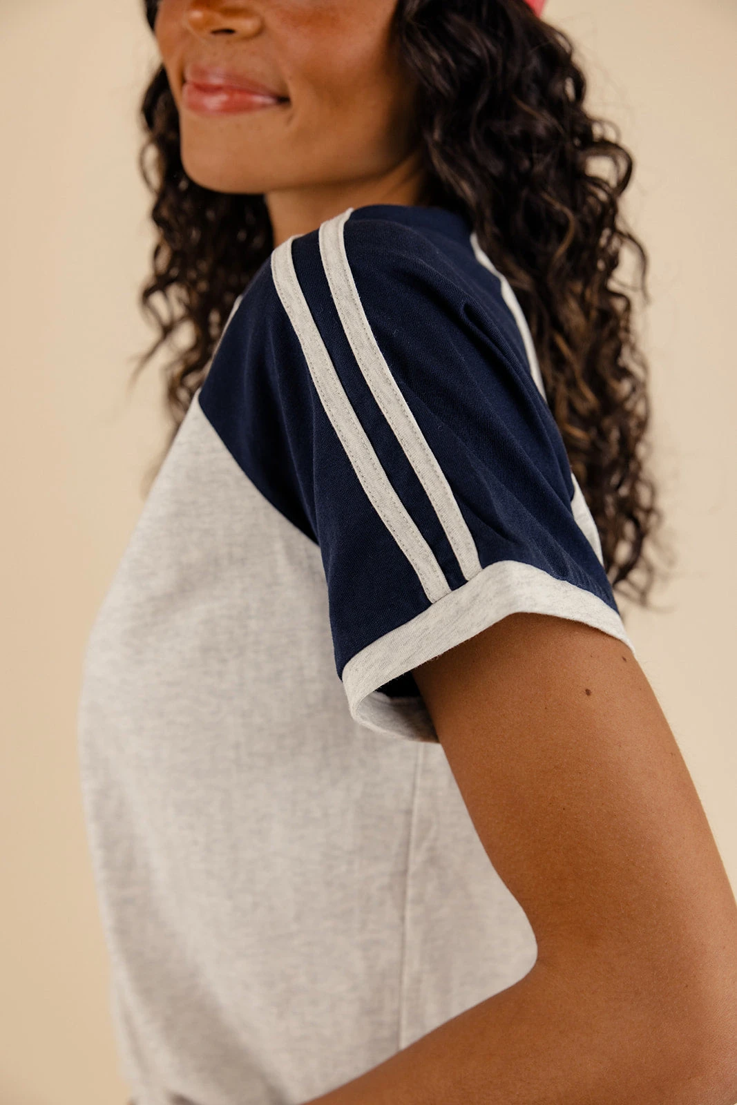 Stretchy Boxy Fit Baseball Tee - Contrast Striped Raglan Sleeve Top 4 Stretchy Boxy Fit Baseball Tee - Contrast Striped Raglan Sleeve Top - Image 2