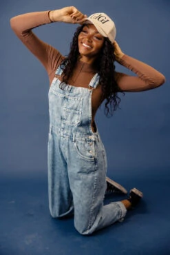 Free People Ziggy Denim Overalls 40 Free People Ziggy Denim Overalls -ROOLEE FASHION SHOP 7W4A2338 1b79d0a8 a1a1 4f4a 8dce e49e869e522f