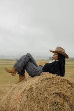 Free People Tinsley Baggy High Rise Jeans 25 Free People Tinsley Baggy High Rise Jeans -ROOLEE FASHION SHOP 7W4A2558 6fc355df 6e27 476f 9e4d 08dfbd0f657a