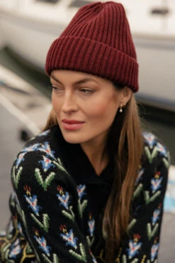 Ribbed Knit Beanie - The Wharf Classic Winter Essential -ROOLEE FASHION SHOP 7W4A2889