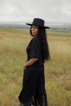 SALT Linden Heights Textured Two-Piece Set -ROOLEE FASHION SHOP 7W4A2997 e3a802cf e1d6 4b3e 8f5f e295e25d446c