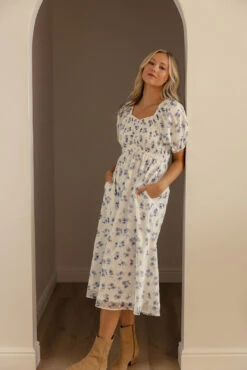 Blue Floral Smocked Midi Dress with Puff Sleeves and Pockets 14 Blue Floral Smocked Midi Dress with Puff Sleeves and Pockets -ROOLEE FASHION SHOP 7W4A3300