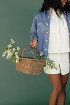 Indya White Patch Pocket Knit Shorts with Tie Waist -ROOLEE FASHION SHOP 7W4A4602 b74f35a6 1623 48f0 b969 8e8abf2948f4